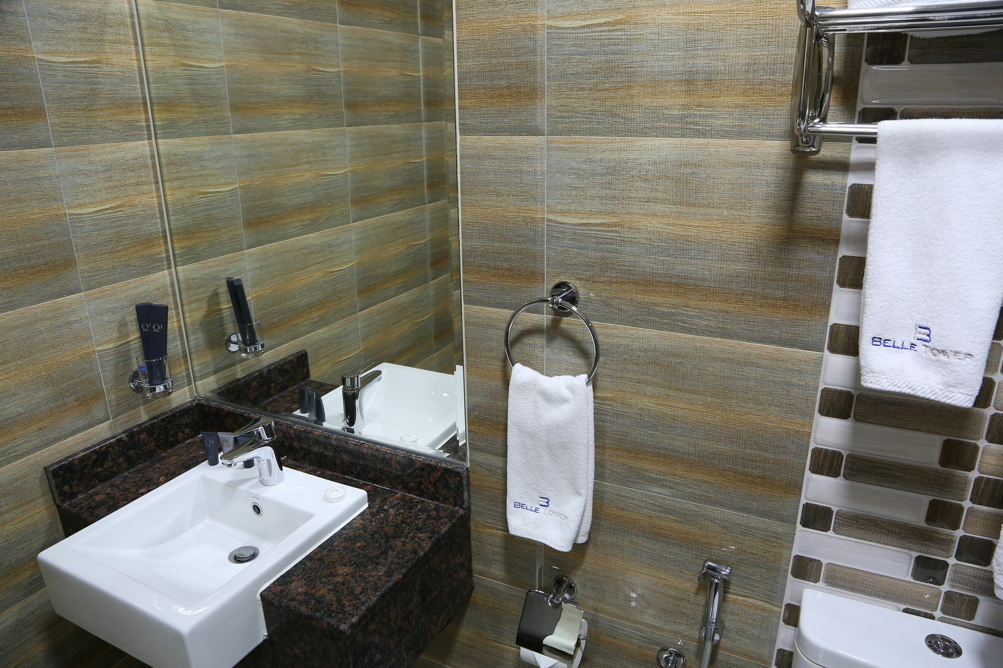 Belle Tower Apartments Al-Manamah Bagian luar foto